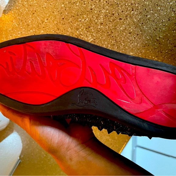 Red Bottoms - Picture 2 of 4